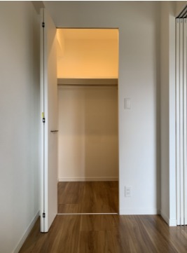 ウォークインクローゼットで毎日のオシャレが楽しくなりますね