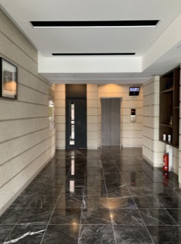 エレベーター2基以上で混雑しにくいです