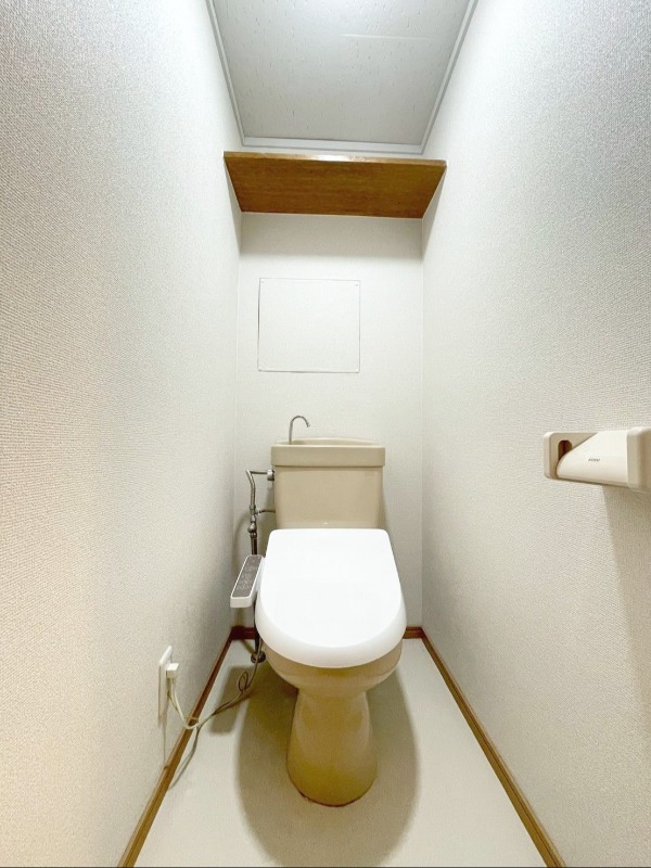 清潔感のあるトイレですね