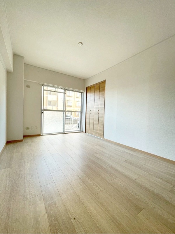 こちらは寝室にいかがでしょうか