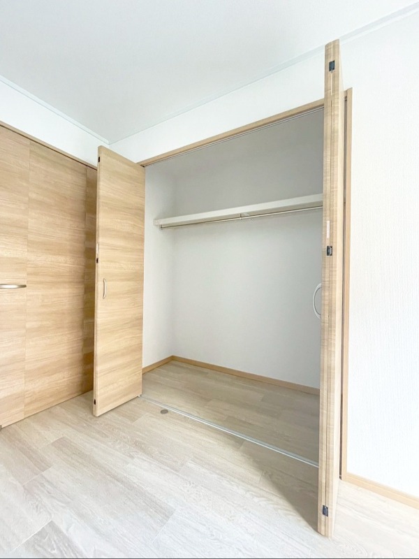 お洋服が多い方でも楽々収納できます