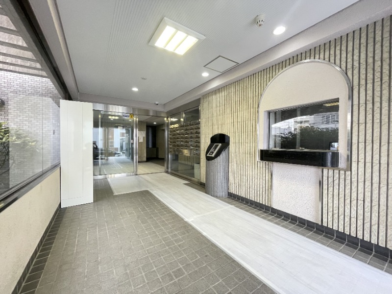 女性の方も安心のオートロック付きです！