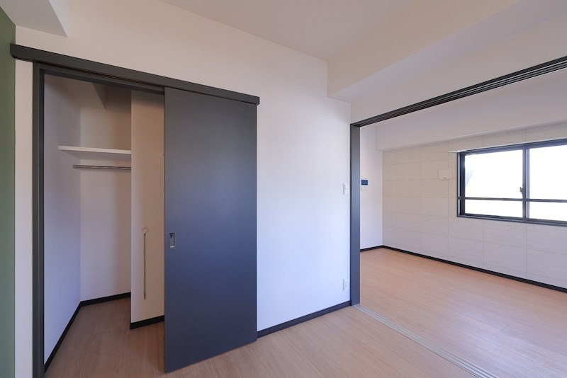 お洋服が多い方でも楽々収納できます