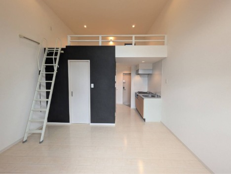 白が基調の綺麗な洋室ですね