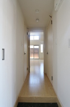 明るい玄関ですね