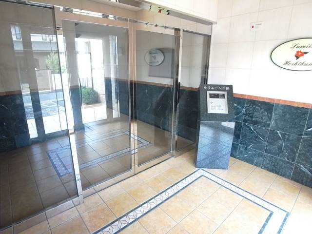 綺麗なエントランスですね