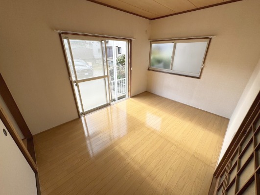 明るいお部屋です