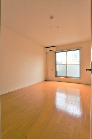 南向きの窓で日もよく入ります