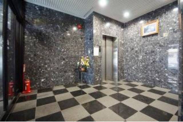 高級感あふれるエントランスです