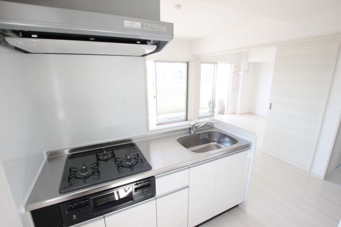 システムキッチンで料理も捗りますね