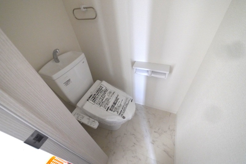 清潔感のあるトイレですね