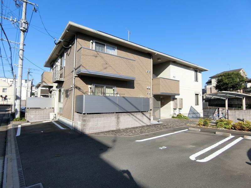 敷地内駐車場空いています