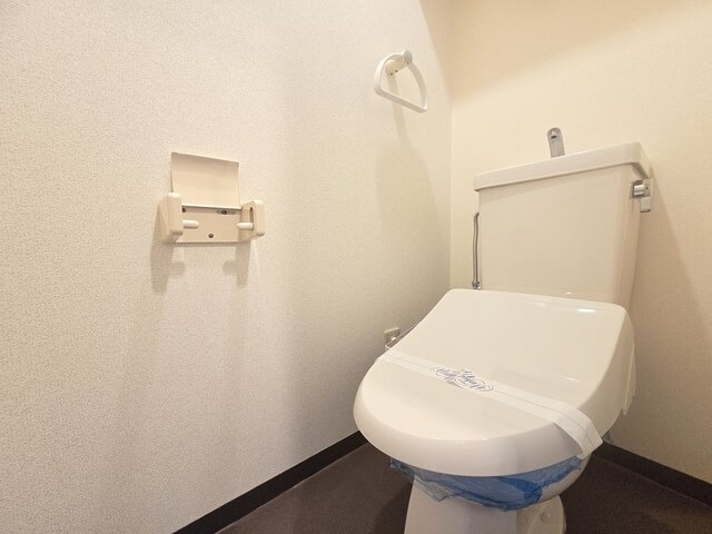 ウォシュレット完備。