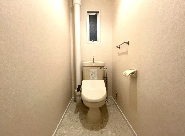 清潔感あるトイレですね