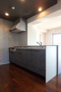 グリル付きで調理スペースも広く料理が捗りそうですね