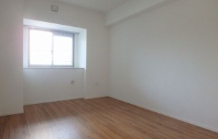 こちらは寝室にいかがでしょうか