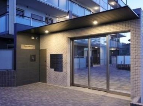 オシャレなエントランスですね