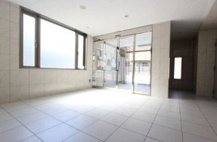 オートロック付きで安心ですね