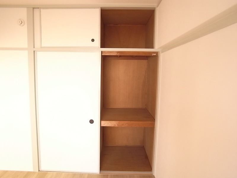 お洋服が多い方でも安心の収納力