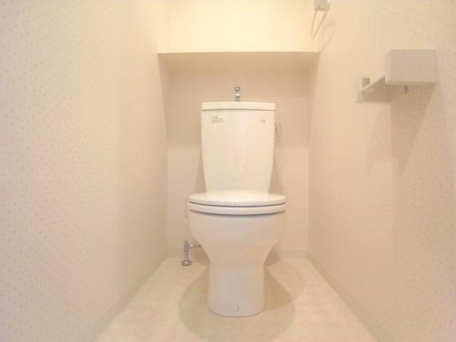 便利な棚付きです