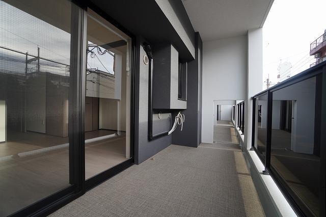 天気のいい日はこちらで洗濯物を干せます