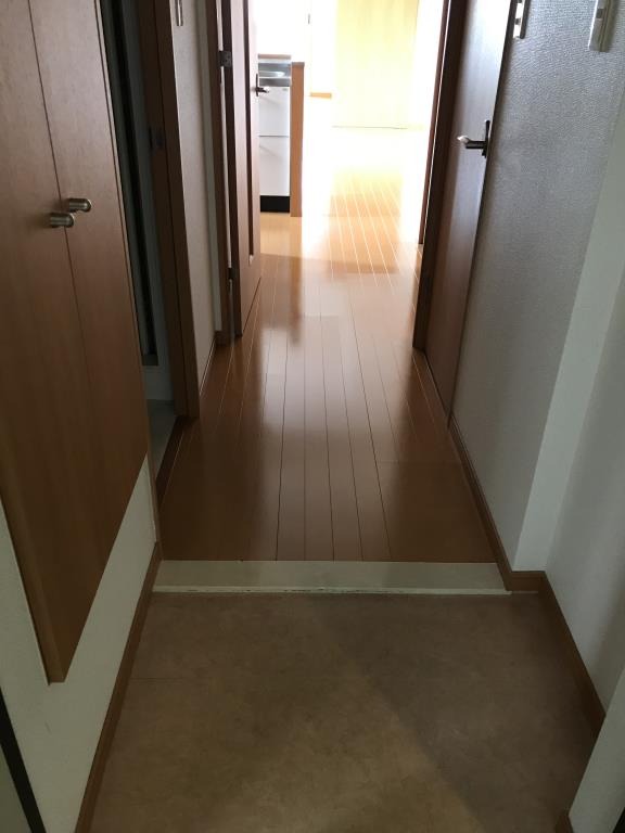 玄関は広くて使いやすいですね