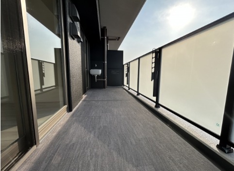 天気のいい日はこちらで洗濯物を干せます