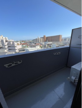 天気のいい日はこちらで洗濯物を干せます