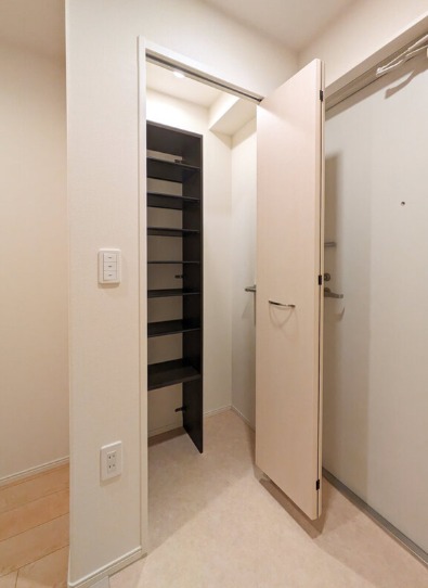 靴の多い方でも安心のSIC完備