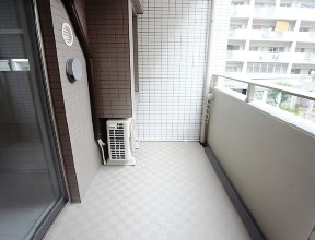 日当たり良好なバルコニーですね