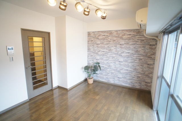 落ち着いた雰囲気のお部屋です。