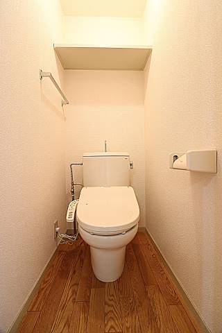 温水洗浄便座で冬場も快適です。