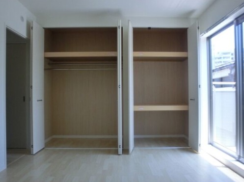 たっぷり収納できるクローゼットです