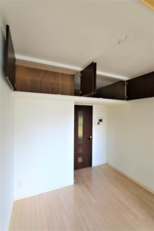 奥行きのある収納。