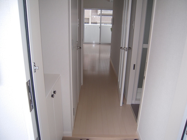 明るい玄関ですね