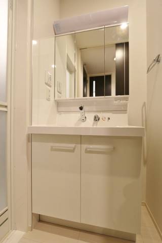 朝の身支度に活躍します