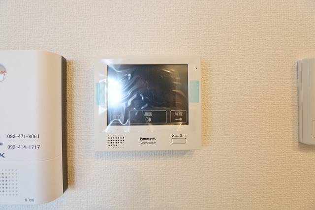 TVモニター付きインターホン完備です