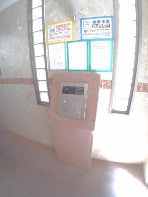 安心のオートロックです。