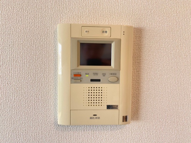 モニター付きインターホンで安心です