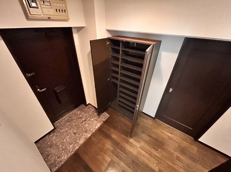 シューズボックスも広く家族でも安心。