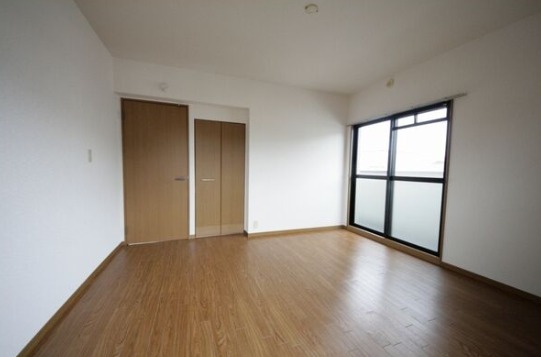 こちらは寝室にいかがでしょうか