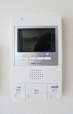 モニタ付フォンで来客時も安心