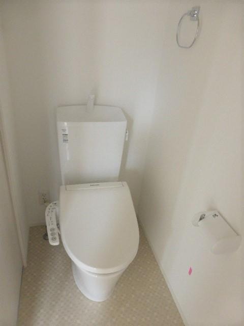 ウオシュレット付きです