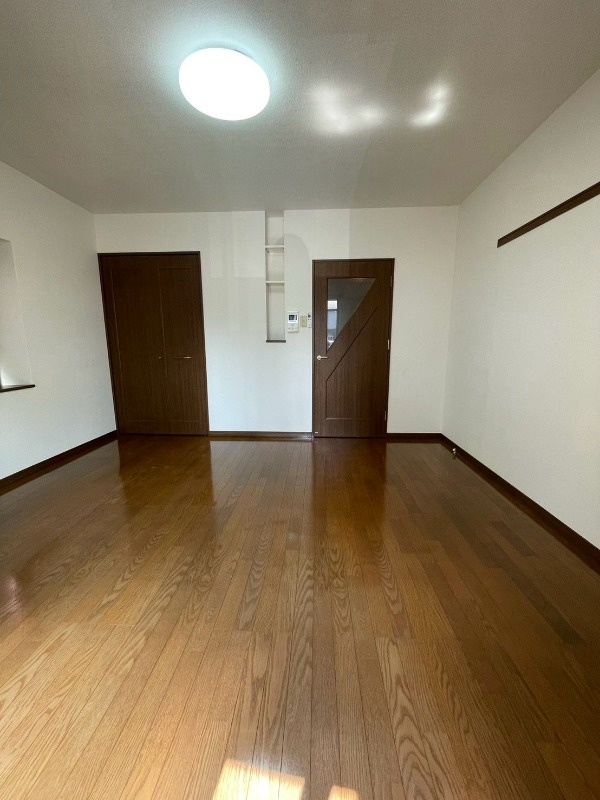 広々9畳の洋室です