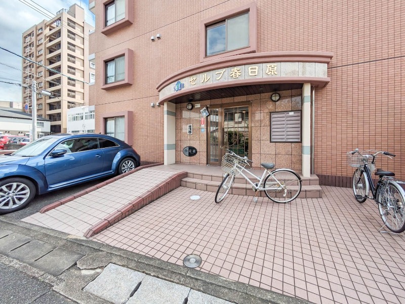 オートロック付きで女性の方も安心