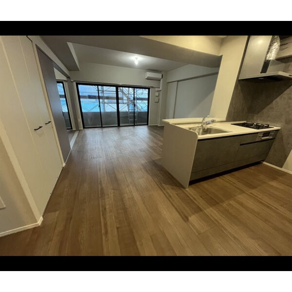 広々リビングでゆったりくつろげます