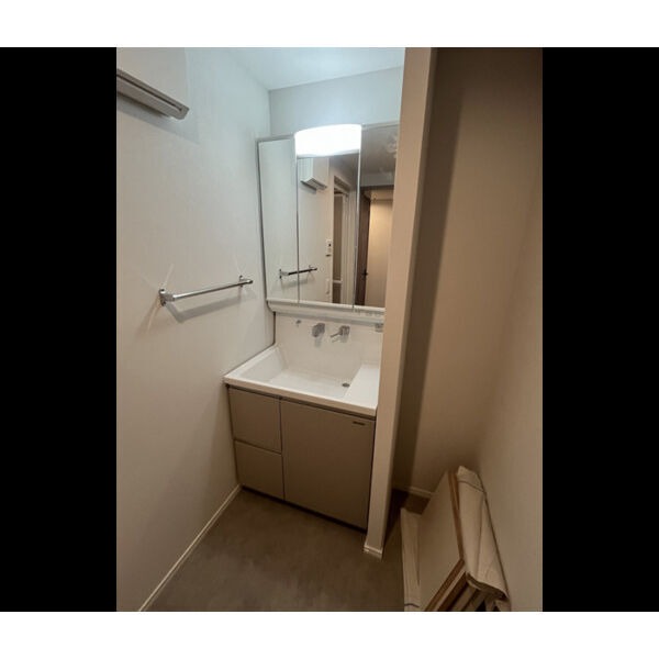 お出かけ前の身支度はこちらでバッチリです