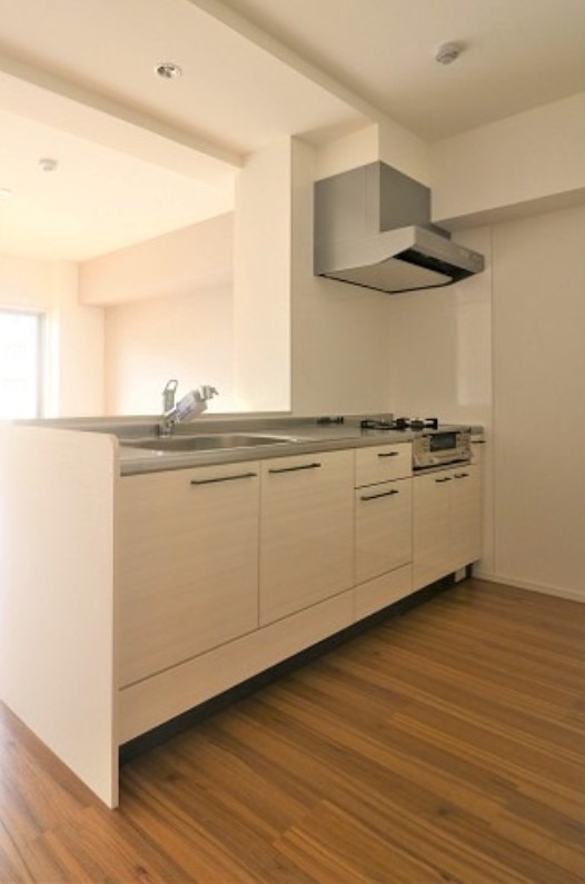 きれいなキッチンで料理がはかどりますね