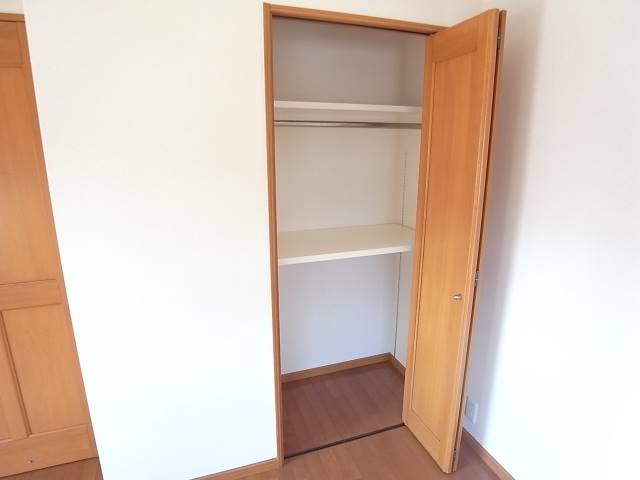 お洋服収納もばっちりです