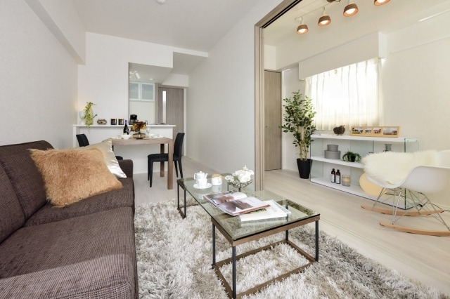 開け閉め出来るので部屋のレイアウト自在ですね